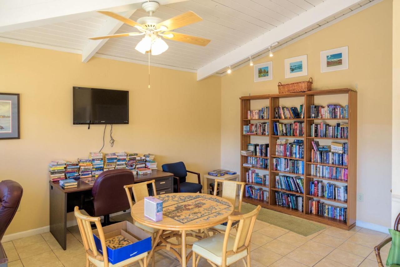 Tiki 133 - Just Steps From The Beach South Padre Island Exterior photo